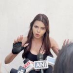 Sherlyn Chopra Instagram - राखी आंटी को मिर्ची लगी!!!🔥🔥🔥