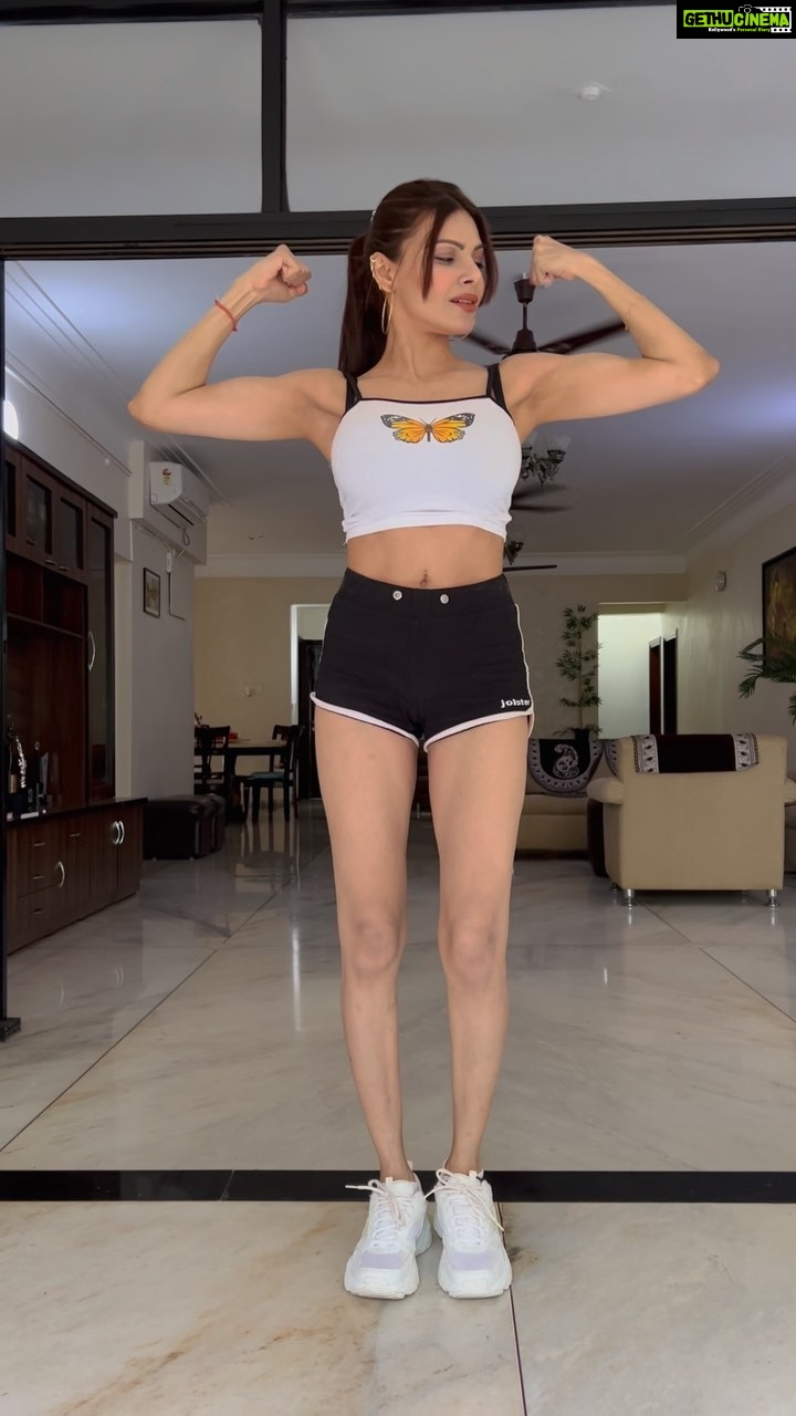 Sherlyn Chopra Instagram - #feelinggood #saturdaymorning 🔥