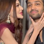 Sherlyn Chopra Instagram - हमारे मित्र को अपने जन्मदिन के अवसर पर एक प्यार भरा तोहफ़ा मिला… 😍