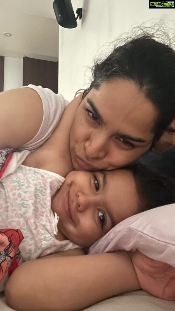 Shikha Singh Instagram - Tight hugs, lots of caressing, lots of kisses, lots of love - our prescribed medication! However unwell a mother is, she always has to keep up a smiling face. My medical roller coaster ride is just not ending but I’m looking for good times. Hope! So many kids around are unwell. Get well soon yo all those munchkins ❤ #momlife #mom #babygirl #babiesofinstagram #girl #love #loveislove #loveisallyouneed #getwellsoon