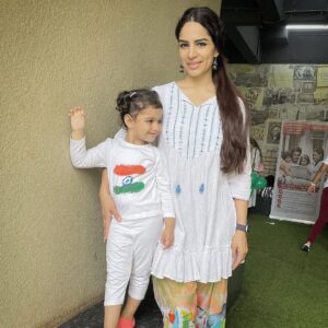 Shikha Singh Instagram - Happy Independence Day 🇮🇳 

Vande Mataram 🙏🏻

#india #indian #proud #proudindian #us #baby #babiesofinstagram #babies #mom #motherdaughter #motherhood #simple #simplelife #independenceday #love #lovemycountry #grateful #blessed #thankyou #instagram #instagood