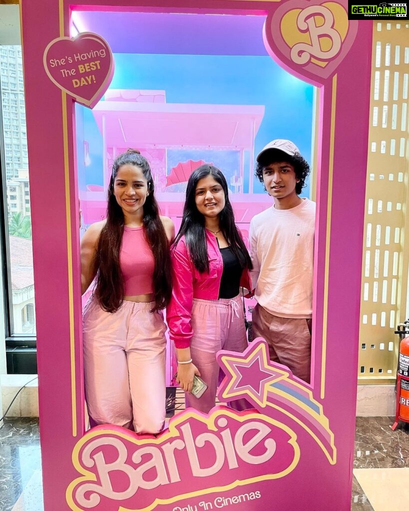 Shikha Singh Instagram - Hi Barbie - Hi Ken !!! #wedidit #barbie #barbiedoll #pink #ken #movie #movies #moviescenes #family #friends #crazy #lovingit #love #blessed #grateful #film #pinkday #thankyou