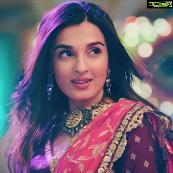 Shiny Doshi Instagram - Gratitude and Blessings Overflowing! 🙏 As I bid farewell to " Dhara " from 'Pandya Store,' I want to express my heartfelt thanks to all my amazing fans and well-wishers. Your unwavering support and love have been the driving force behind my journey. Your cheers have made every moment worthwhile. As I embark on new adventures, I carry your love in my heart, and it will always inspire me. Thank you for being my constant source of motivation. Until we meet again, stay blessed and keep spreading the love! ❤️ #Grateful #Farewell #PandyaStore #Blessed"