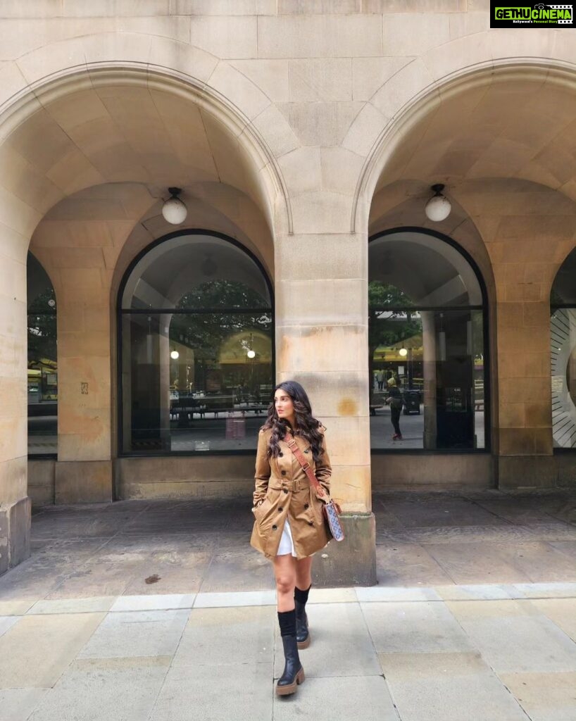Shiny Doshi Instagram - Manchester's charm and perfect weather 🏙️ #ManchesterMoments" Manchester, United Kingdom
