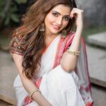 Shirin Kanchwala Instagram - Kindness is magic. Sprinkle it everywhere ✨ Makeup @kishoremakeupartist Hair stylist @viji_makeover Photography @ajitshivam95 Jwellery @fineshinejewels Designer @atharva_boutique Chennai, India