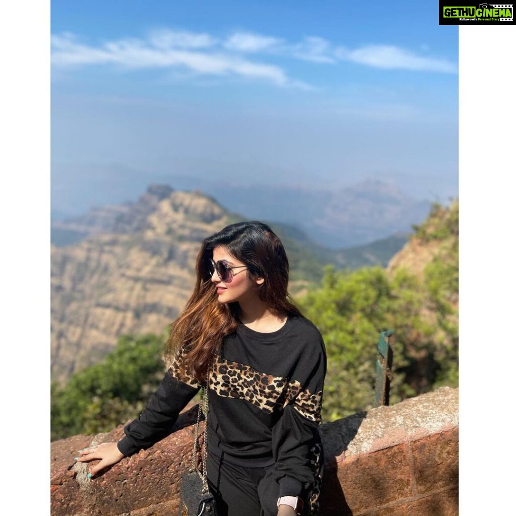 Shirin Kanchwala Instagram - You are too valuable to not be loved in the right way♥️ Panchgani, Mahabaleshwar.