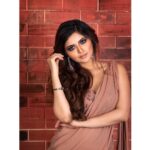 Shirin Kanchwala Instagram - I care because I am me. Not because you are you. MUA @kajolrpaswwan 📸 @editmasterindia Outfit by @shlokakhialaniofficial Jwellery @kohar_jewellery
