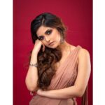 Shirin Kanchwala Instagram - Give the haters another reason to hate😉 MUA @kajolrpaswwan 📸 @editmasterindia Outfit by @shlokakhialaniofficial Jwellery @kohar_jewellery