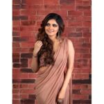 Shirin Kanchwala Instagram - Being both soft & strong is a combination very few have mastered. MUA @kajolrpaswwan 📸 @editmasterindia Outfit by @shlokakhialaniofficial Jwellery @kohar_jewellery