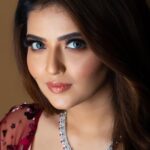 Shirin Kanchwala Instagram - Skin first. Makeup second. Smile always😊 MUA @kajolrpaswwan 📸 @editmasterindia Outfit by @shlokakhialaniofficial
