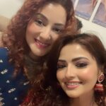 Shirin Kanchwala Instagram - What an Eid it was! So much love and fun with friends like family. Thanks for coming♥️🤗🥰 Makeup & Hair by @shirin_0321 Heels 👠 by @sana.k.official Mumbai, Maharashtra