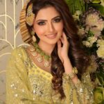 Shirin Kanchwala Instagram – Every year you make a resolution to change yourself. This year make a resolution to be yourself.

MUA @kajolrpaswwan & team
Jwellery @golecha_jewels 
Outfit @white__maisondecouture @abhinavmishra_ 
Hair @hairbymeenasomani Mumbai, Maharashtra
