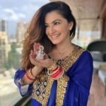 Shivaleeka Oberoi Instagram - Happy Gannu Day! 🌼 Wishing you a day filled with modaks and blessings! ✨ #GaneshChaturthi