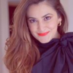 Shivaleeka Oberoi Instagram - When all your roops say mastana💋 Recreate this reel and stand a chance to win something epic. Rules: 1. Tag @tirabeauty in your version of this reel. Include the hashtag #ForEveryYou 2. You must be following @tirabeauty 3. You must be over 18 years of age and a resident of India. #TiraBeauty #ForEveryYou