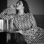Shivaleeka Oberoi Instagram – The beauty of contrast 🖤✨