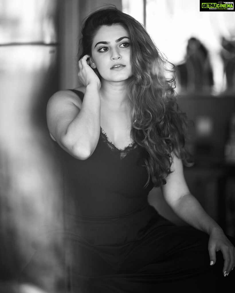 Shivaleeka Oberoi Instagram - Life in color & monochrome! What’s your pick 🍫 or 🖤?