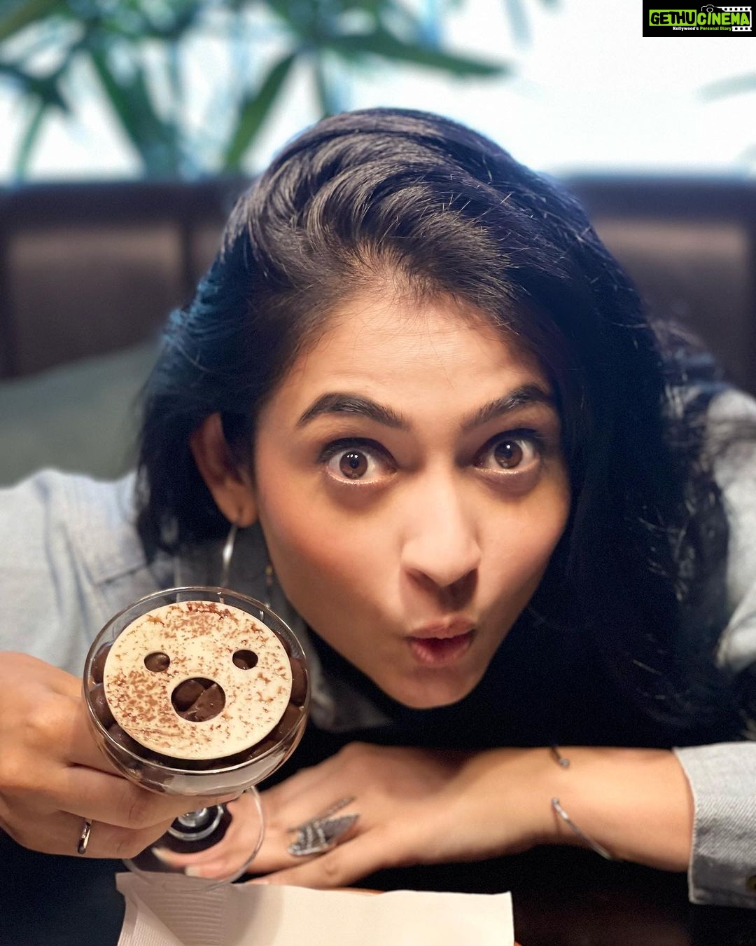 Shivangi Khedkar Instagram - Chocolate is cheaper than therapy. Just saying ! #newmenu #tao #taoaisan #chocolategirl Bandra