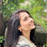 Shivangi Khedkar Instagram – Living life for the moment🌻