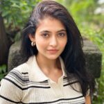 Shivangi Khedkar Instagram – Living life for the moment🌻