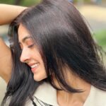 Shivangi Khedkar Instagram – Living life for the moment🌻