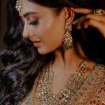 Shivangi Khedkar Instagram – Got that desi feeling 🥀
.
.

Jewellery: @mkjewels_india 
Makeup: @forumgami_artistry 
Hair : @hairbykrinashah 
Outfit: @emiraasbyindrani 
Photographer: @fotocaters @lifestylebyfotocaters 

#indianbride #legenga #indianwedding