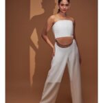Shivangi Khedkar Instagram - Newest obsession 👜 @shopoddcat . . . @vegastar.entt Photography by @keyur_shailesh #newbag #newcollection #obsession #oddcat #vegastartalent