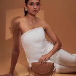 Shivangi Khedkar Instagram - Newest obsession 👜 @shopoddcat . . . @vegastar.entt Photography by @keyur_shailesh #newbag #newcollection #obsession #oddcat #vegastartalent