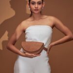 Shivangi Khedkar Instagram - Newest obsession 👜 @shopoddcat . . . @vegastar.entt Photography by @keyur_shailesh #newbag #newcollection #obsession #oddcat #vegastartalent