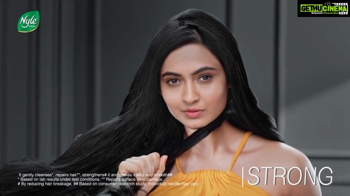 Shivangi Khedkar Instagram - Nyle Naturals Shampoo🙌🏻 @nylenaturals . . . #adshoot #nylenaturals #shampoo Hair by @mili_fernandes25 Casting @rachusallu