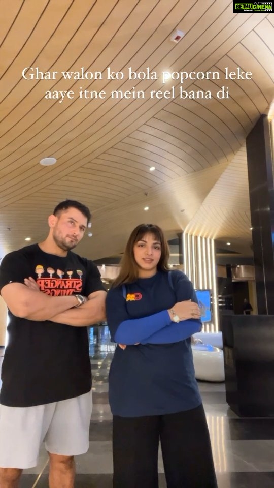 Shivani Jha Instagram - Theatre funny couple vaccinewar #water