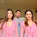 Shivani Jha Instagram - Book us for your band baaja baarat💃🎤 #reelsinstagram #phirherapheri #trending #explore #funny