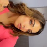 Shivani Jha Instagram – I’m a content creator I create problems for myself 

( my new makeup is freaking amazing! #nofilter used! (Not even Paris)🙈🥰

#trending #reels #transition #viral #shivanijha