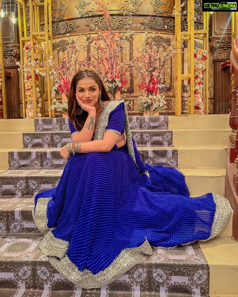 Shivani Jha Instagram - Happy Ganesh Chaturthi 🤍 Fav time of the year🌸 #Shivanijha #bhagyalakshmi