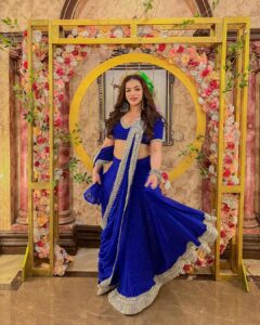 Shivani Jha Instagram - Happy Ganesh Chaturthi 🤍

Fav time of the year🌸

#Shivanijha #bhagyalakshmi