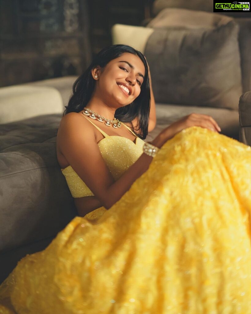 Shivani Rajashekar Instagram - Styled by @officialanahita Outfit: @varunchakkilam Jewellery: @adornablesbysonalimehra Pic: @infini8stories