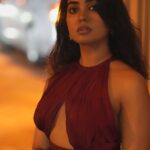 Shivathmika Rajashekar Instagram - Crazy right now🥀 @officialanahita @johnandananth