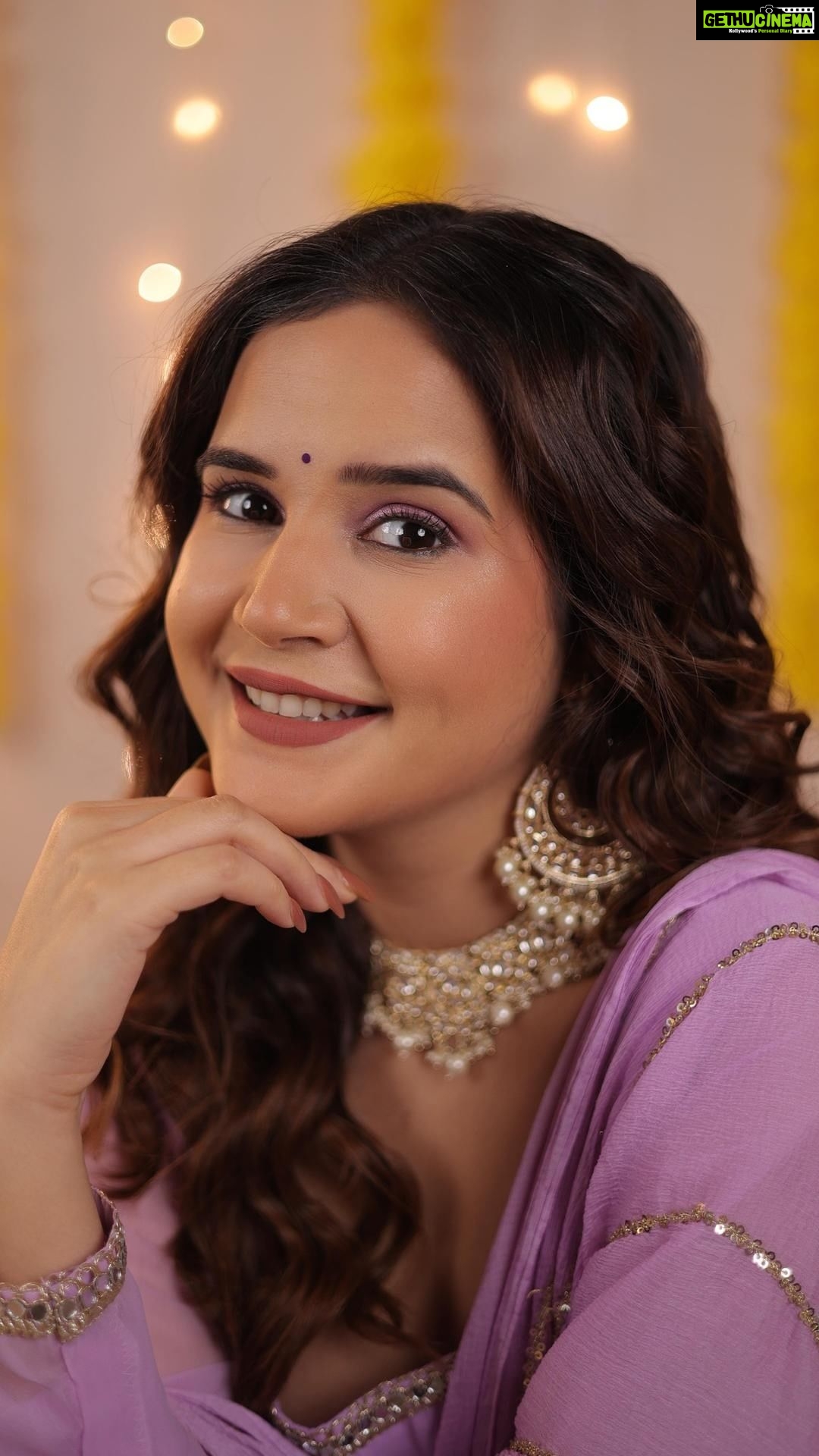 Shivshakti Sachdev Instagram - Narang Mere Sang - Episode 1: Get ready with me for Navratri featuring the enchanting @Forever52india makeup products. Navratri prep is an absolute blast, and Forever 52 makes it even more special. Each day infuses our lives with vibrant colors and fresh meaning. Join me in trying out this captivating Navratri makeup look and share your thoughts in the comments below. But wait, there's more! Forever52 is hosting an epic giveaway, offering a chance to win fabulous gifts. Don't miss out on this incredible opportunity. Head over to their page and follow them now. 🌼💄 💜 #Forever52Navratri #NavratriGlam #FestiveMakeup #Collab #Forever52Makeup #GlowWithForever52 #F52NavratriLook Mumbai - मुंबई