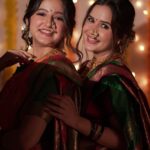Shivshakti Sachdev Instagram - Ganpati Bappa Morya, Pudhchya Varshi Lavkar Ya! ☺️🙏🏻 Wishing you'll very Happy Anant Chaturdashi. Agle Baras Jaldi Aana 🥹✨ Outfit : Rented ( Gem Dresswala ) Andheri Makeup : @kajolrpaswwanmakeupacademy Hair : @viksha_nandu Shot by : @amit_dey_photography Managed by @akriti_1990 #ganpativisarjan #ganeshutsav2023 #ganpatibappamorya #indianfestivals #bappvisarjan #visarjanvideo #nauwarisareereel #trendingfestivalreels #festivelook #marathilook #maharashtrafestivals #marathimulgi #nauwarisareestyle #sareelove #shivshakti #anantchaturdashi #bappmorya