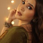 Shivshakti Sachdev Instagram - Durga Puja Ready ✨ Saree @dressfolk Dressfolk’s biggest sale of the year is LIVE right now. All their handwoven beauties are on flat 15% off! #navratri #navratrivibes #navratrilooks #garba #navratrioutfitideas #navratrifashion #happynavratri2023 #garba #navratricolors #9days9colors #festivevibes #reelsofinstagram #trendingreels #seventhday #greyoutfit #traditionaloutfits #indianlook #trendingaudio #shivshakti #durga #durgapuja Mumbai - मुंबई