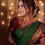 Shivshakti Sachdev Instagram - Marathi Mulgi ✨ Absolutely loved these clicks, if you haven't watched this reel yet.! Go and watch now✨ #marathi #marathiculture #outfit #indian #mumbai #ootd #fashion #indianwear #saree Mumbai - मुंबई