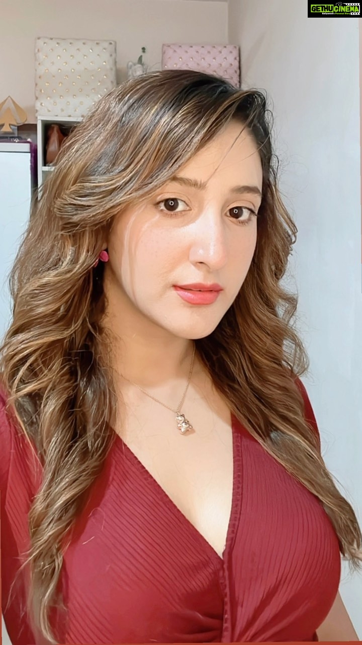 Shivya Pathania Instagram - The Mehnat behind the Zulfaann…
