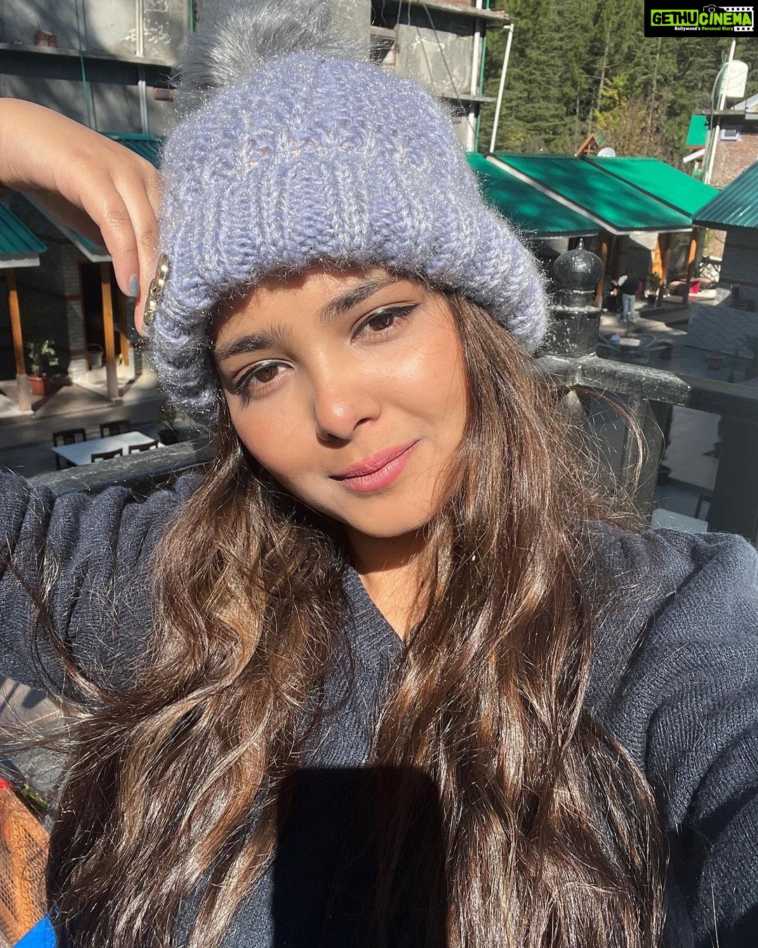 Shraddha Sharma Instagram - Happy in the hills❤️