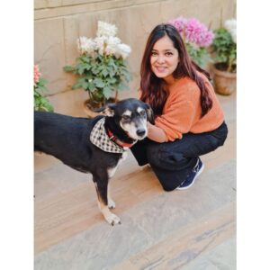 Shraddha Sharma Instagram - I am so tired of dogs asking to take pictures with me🙎🏻‍♀️