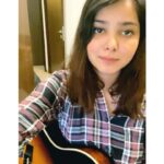 Shraddha Sharma Instagram - This is one of my most favourite songs by Shreya Ghoshal. Hope you enjoy :)