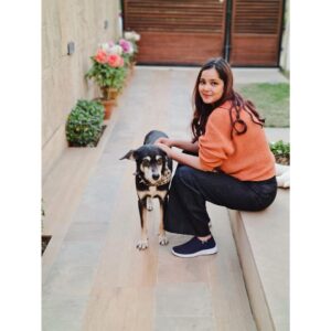 Shraddha Sharma Instagram - I am so tired of dogs asking to take pictures with me🙎🏻‍♀️