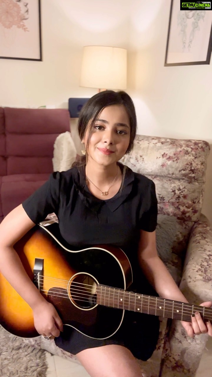 Shraddha Sharma Instagram - Experimenting with my lower notes in my favourite thing to be honest. The resonance that hitting a low note creates within you resembles to that of a humming bee and is soothing af. Also used in Yoga as a pranayam btw. Also I spent all my today doing this, this is basic level production for noobs like me but just to be able to make this myself felt like a big thing. :) To little achievements, To above and beyond❤️