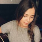Shraddha Sharma Instagram - Mujhe vaapas 2010 se pehle ke time mein jaana hai. Ye gaane mujhe wahaan aadhe raste tak le jaate hain!!!