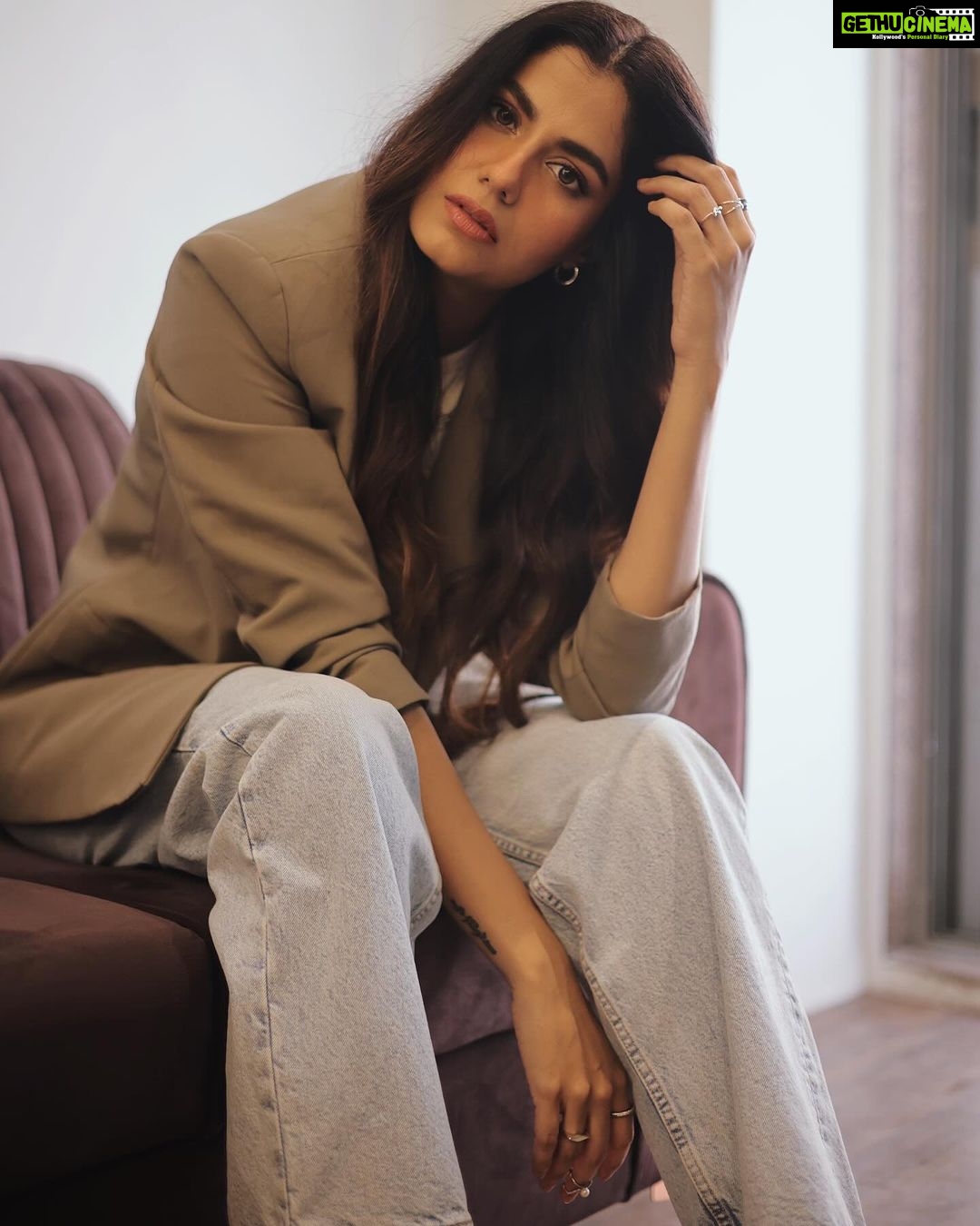 Shreya Dhanwanthary Instagram - Mumbai Diaries: Season 2 promos begin! . Shot by @parkar_45_ Styled by @anshikaav HMU by @ankitamanwanimakeupandhair