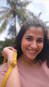 Shreya Dhanwanthary Instagram - Sun, style and the latest from @fossil.in 
Get your hands on the new Fossil collection
#SunniestSideUp 💛
