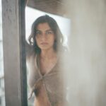 Shreya Dhanwanthary Instagram – A Beige Day by @bharat_rawail @ankitamanwanimakeupandhair @jinalvakilshah